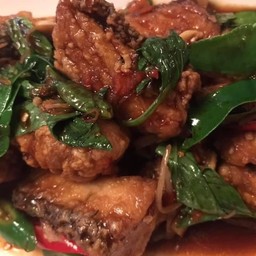 ปลากะพงผัดฉ่า