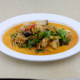 ผัดเผ็ดปลาบึก