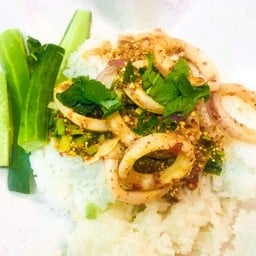 ข้าวหมึกลาบแซ่บ