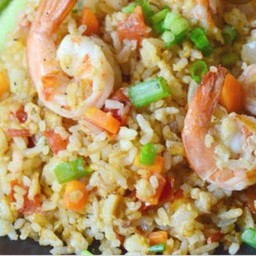 ข้าวผัดทะเล มีกุ้ง