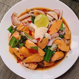 ไส้กรอกยำปลาร้านัวๆ