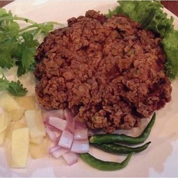 หมูสับทอดก้อนใหญ่ๆ