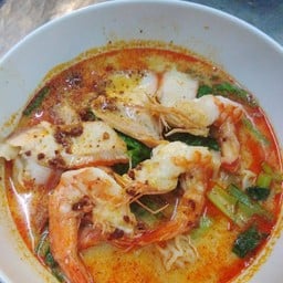 บะหมี่ต้มยำกุ้ง