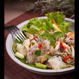 ยำเห็ดรวม