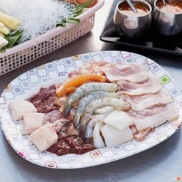 อ๊อดรุ่งหมูกระทะ รามคำแหง186