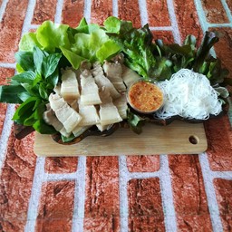 เมี่ยงหมูสามชั้น นุ่มๆ เด้งๆเต็มคำ และสวนผัก