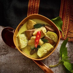 แกงเขียวหวานไก่ (CHICKEN GREEN CURRY)