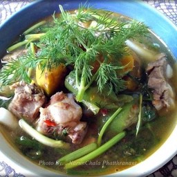 แกงอ่อมกระดูกหมูอ่อน