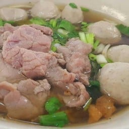 ก๋วยเตี๋ยวเนื้อ ป้ามล (สาขาเดียวแล้วจ้า)