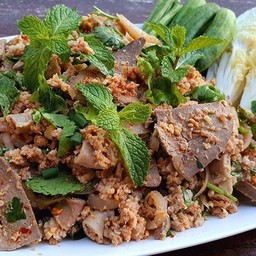 ลาบหมูใส่ เครื่องใน