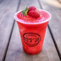 เรดบูลสตอเบอรี่โซดา สมูทตี้