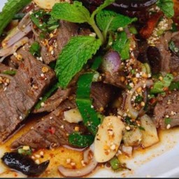 น้ำตกเนื้อ