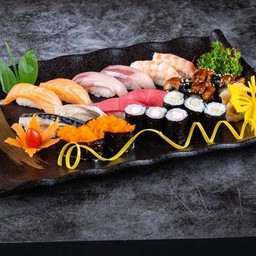 ทาเกะ ซูชิเซ็ต