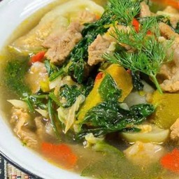 แกงอ่อมหมูสด