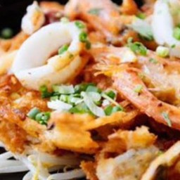 กุ้ง ปลาหมึก ทอด