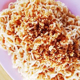 เส้นมาม่าลวก