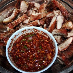 สันคอหมูทอด (สูตรเด็ด) @พร้อมน้ำจิ้มแจ่วสุดแซ่บ@