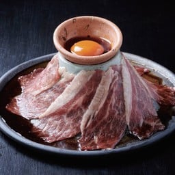 WAGYU YAKISUKI WITH PREMIUM EGG 100G