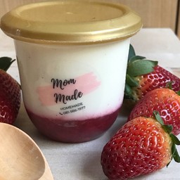 โยเกิร์ตสตรอว์เบอร์รี่