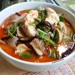 ต้มยำเนื้อปลากระพง