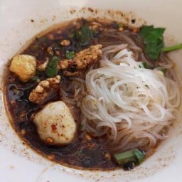 ก๋วยเตี๋ยวเรือตาเล็ก สูตรเด็ดท้าให้ลอง