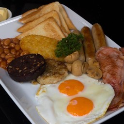 Breakfast Club Silom