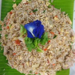 ข้าวผัดแฮมเบคอน