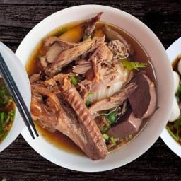 ก๋วยเตี๋ยวเป็ด เจ๊มุก