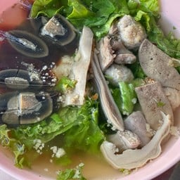 เกาเหลาไข่เยี่ยวม้า