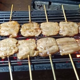 ป้าแก้วหมูปิ้ง