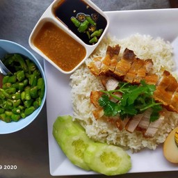 ข้าวหมูกรอบ