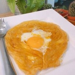 โรตีใส่ไข่ดาว - Deli