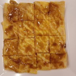 โรตีใส่ไข่+คาราเมล - Deli