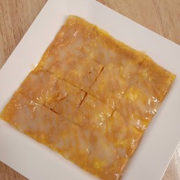 โรตีใส่ไข่+เนยถั่ว - Deli