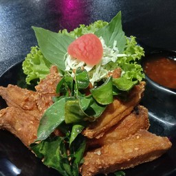 ปีกไก่ทอดกรอบนอกนุ่มใน