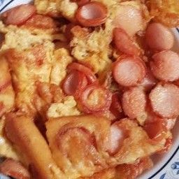 ข้าวไข่เจียวทรงเครื่อง1ฟอง+ไส้กรอกไก่