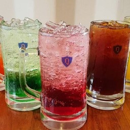 สตอเบอรี่โซดา