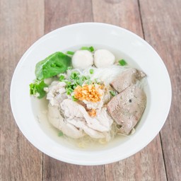 ก๋วยเตี๋ยวหมูตำลึง