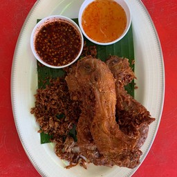 คอไก่ทอดชุดละ4 ชิ้น