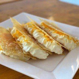 โรตีพัฟทิชชู่+วิปครีม+ฝอยทอง - Deli