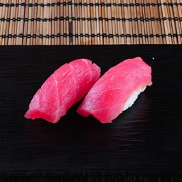 ซูชิหน้าปลาทูน่าสด(คู่)