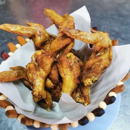 ปีกไก่ทอดขมิ้น