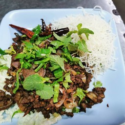 ลาบแดงคัวเมืองเหนือเนื้อ