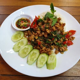 กะเพราหมูสับ