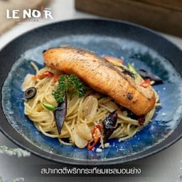 พริกกระเทีบมแซลม่อนย่าง