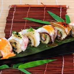 โรลรวมปลา 6 อย่าง