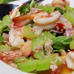 ยำมะระกุ้ง