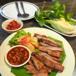 นมหมูย่างจิ่มแจ่ว