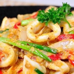 หมึกผัดไข่เค็ม