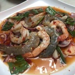 ยำยังไงก็...แซ่บบ
